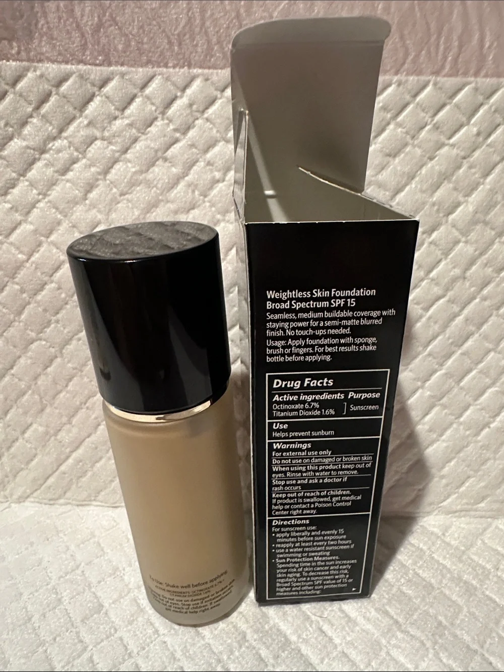Bobbi Brown Weightless Skin Foundation - Warm Sand W-036